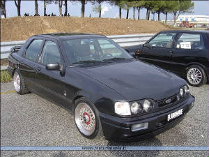 b_ford_sierra_cosworth_11.jpg